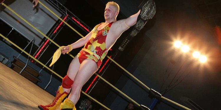 Shaw retains title against Banks